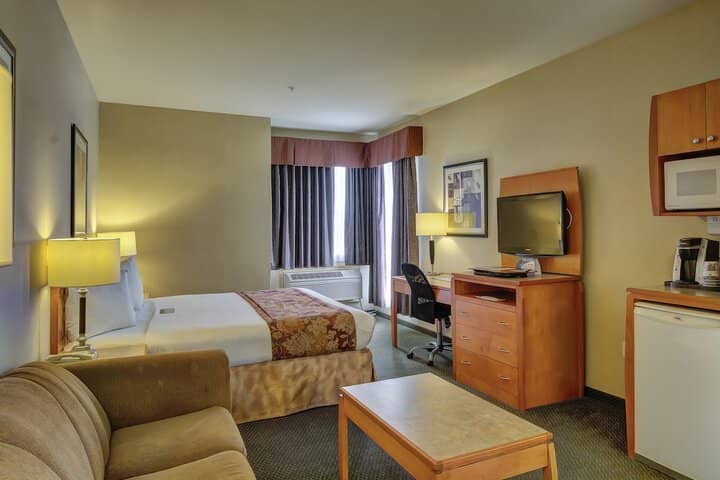 Room 10 of 51